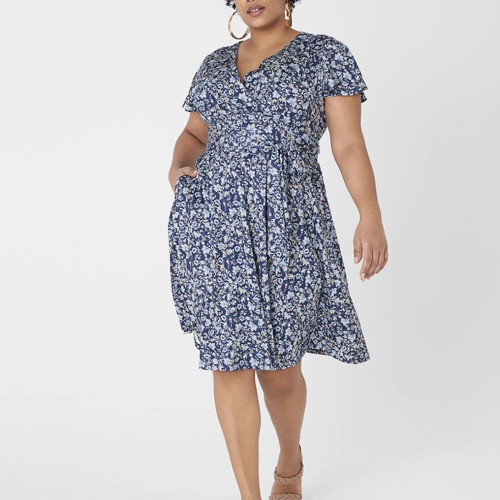 LANE BRYANT BLUE FLORAL SURPLICE NECK LENA FIT & FLARE DRESS